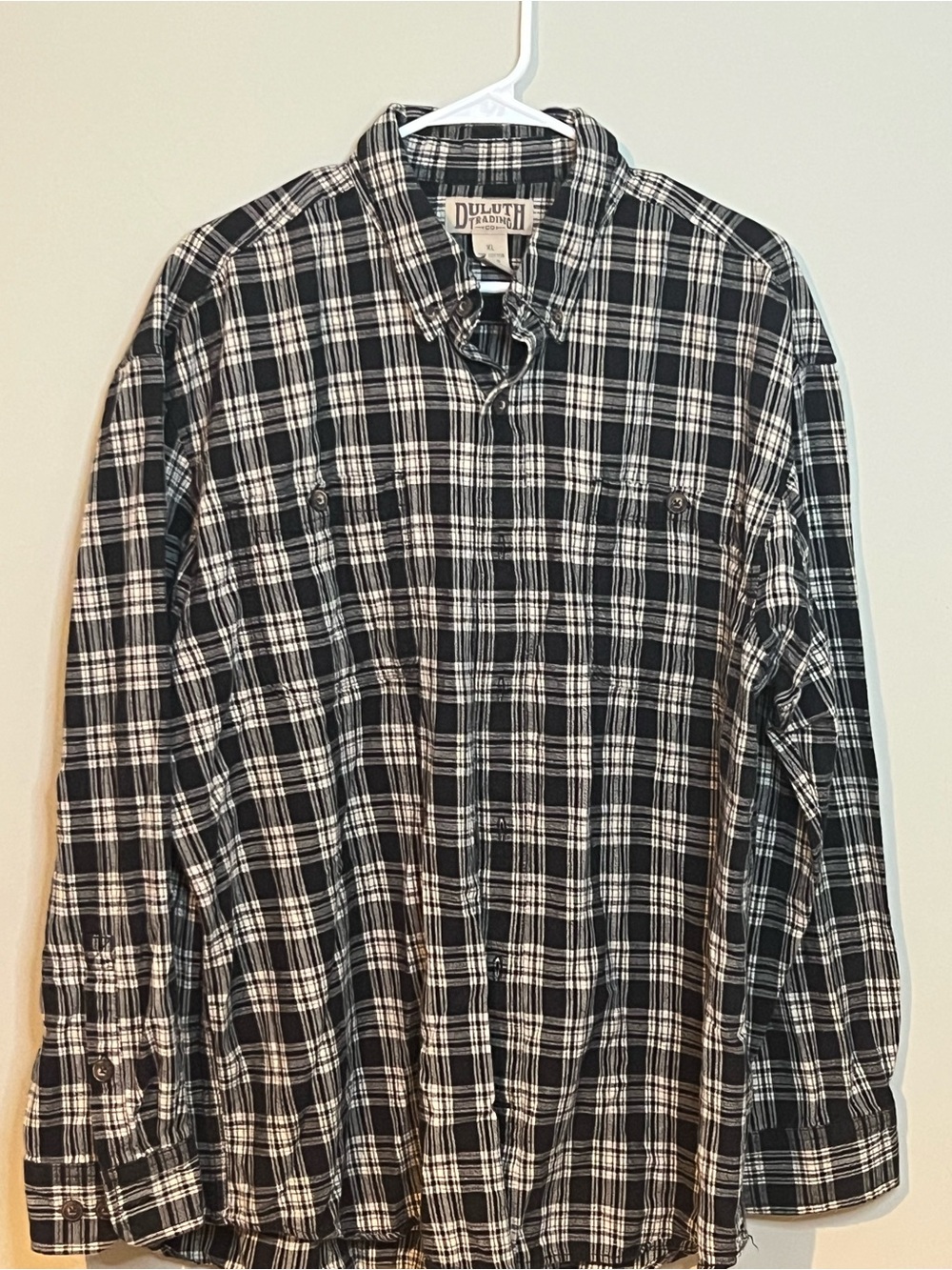 Duluth Trading Co Black & White Plaid Button-Down Shirt